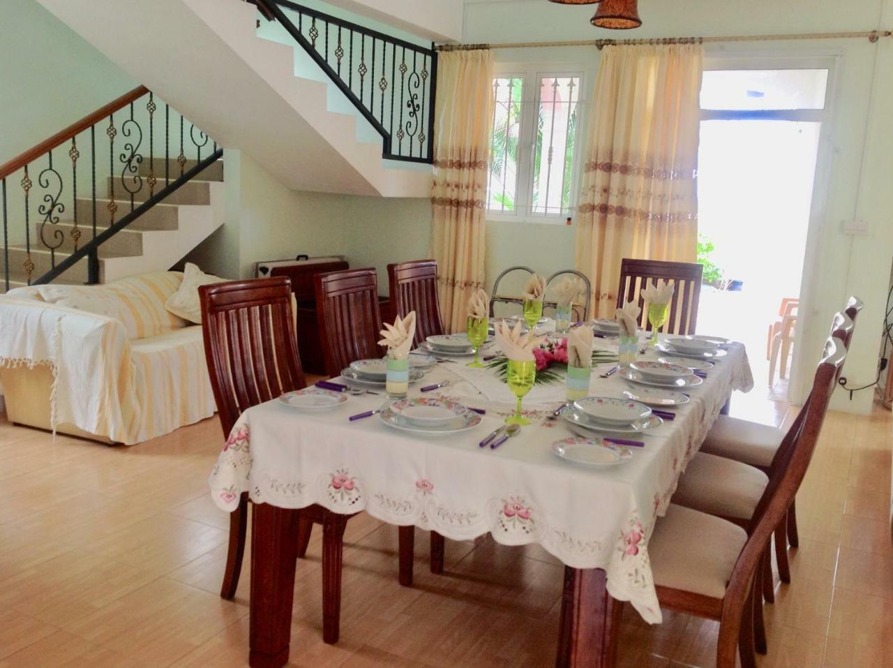 Fayruz Villa Is A 3 Bedroom, 3 Bathroom Detached House With Ac And Swimming Pool 5 Minutes Walk From Flic En Flac Public Beach Exterior foto